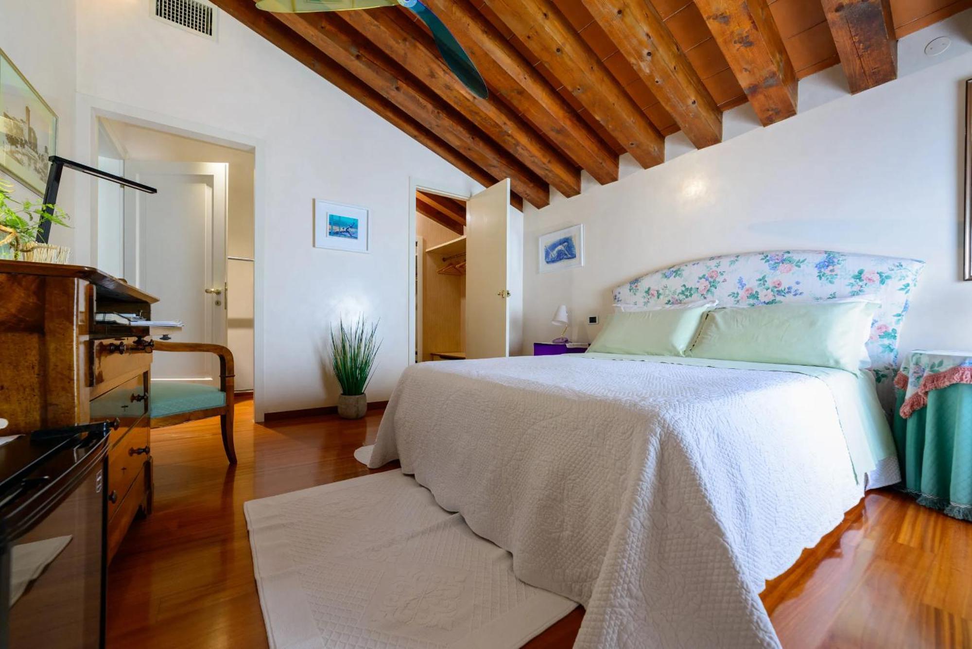 Mini Suite Deluxe Isola Di Mezzo Treviso Luaran gambar